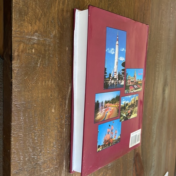 Disneyland Signed The Nickel Tour book - Picture 13 of 15